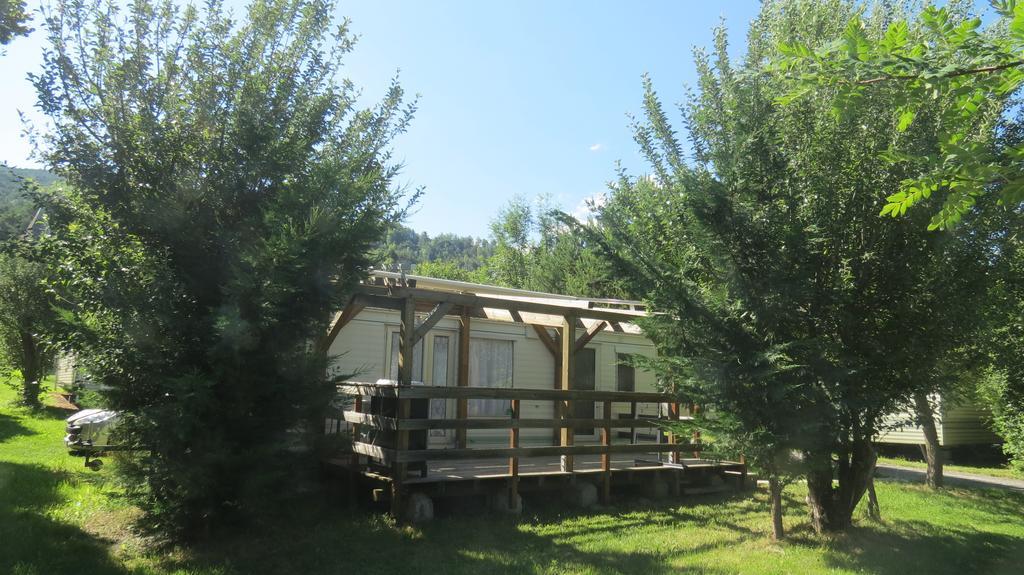 Camping La Tour Hotel Embrun Esterno foto